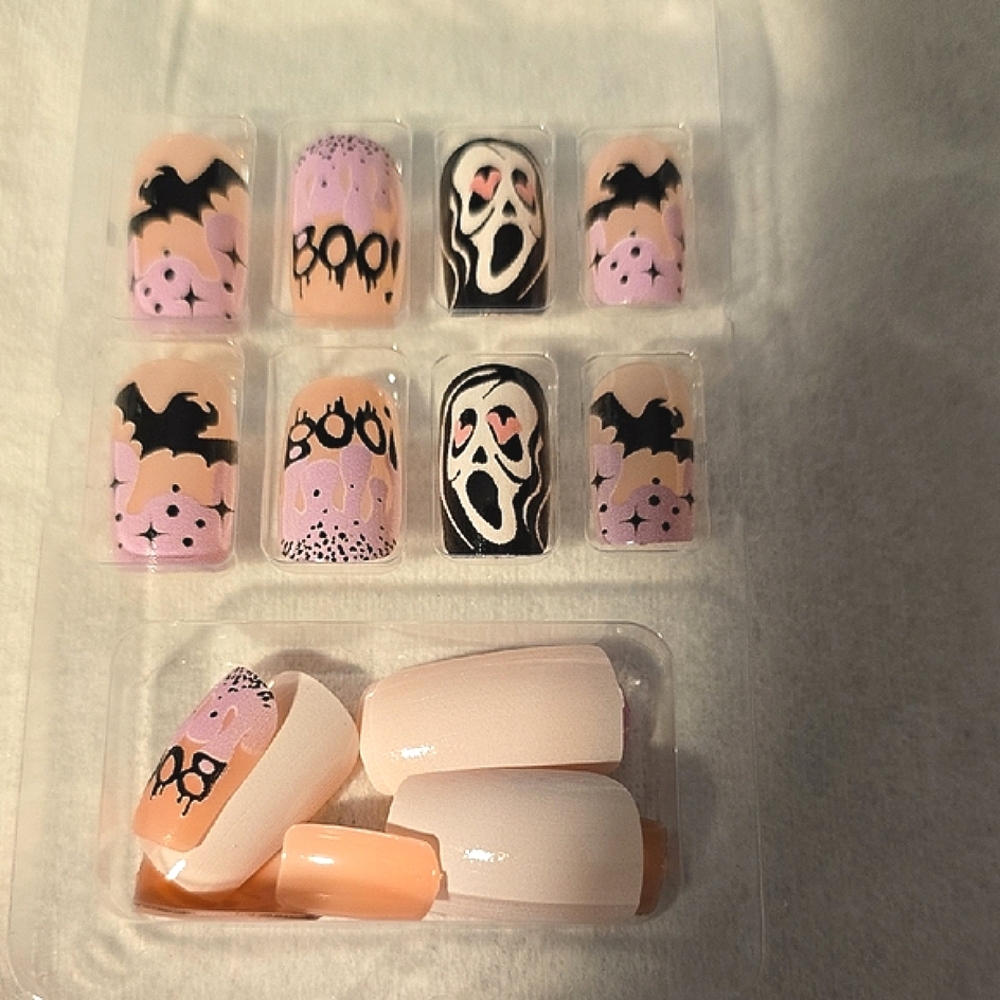 Halloween Press-On Nails Set - Spooky Pink and Black -Scream Movie Theme